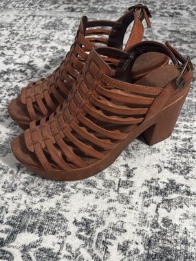 Y2K Brown chunky 2000s inspired Heel Sandals
